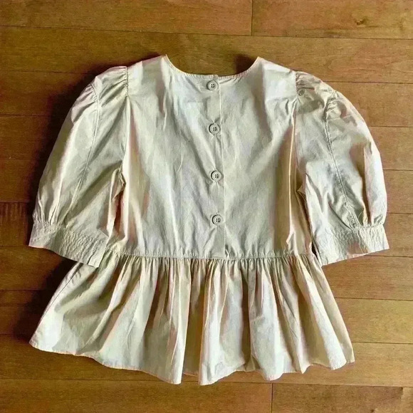 Neon & Nylon | NWT tan babydoll blouse  size small - Picture 3 of 3
